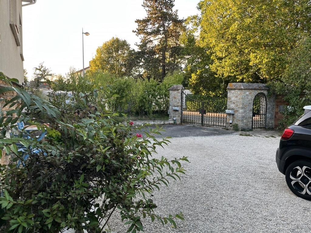 Studios De L'Etang Du Perray Le Perray-en-Yvelines Szoba fotó