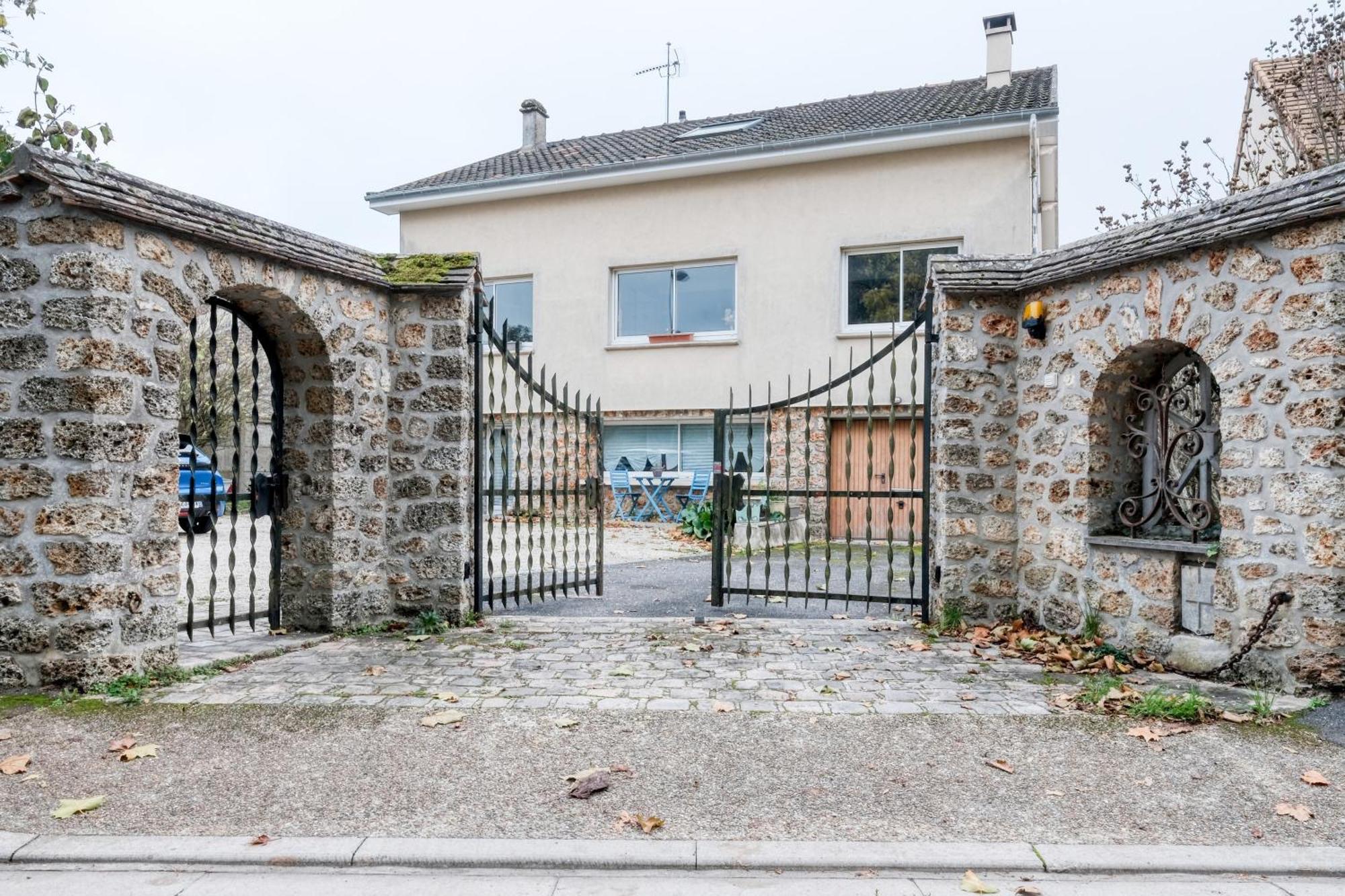 Studios De L'Etang Du Perray Le Perray-en-Yvelines Kültér fotó